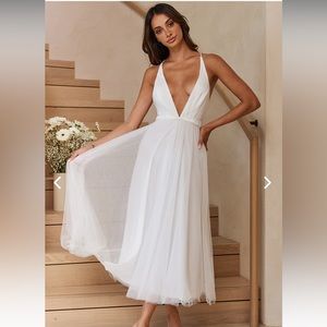 Selfie Leslie Floating by Plunging Neckline Mesh Overlay Midi Dress White